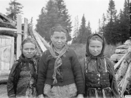 Село Ловозеро,1910 год. Фотограф Gustaf Hallström
